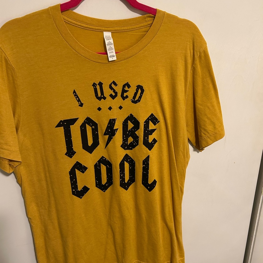Graphic Yellow Tee - Short Sleeve